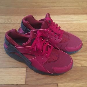 Nike Hurache Women’s Shoes